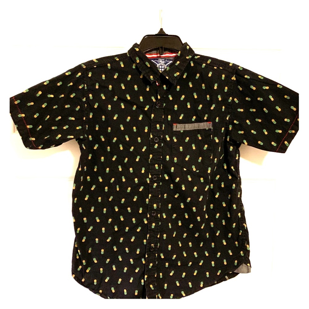 Boys button up pineapple print shirt w/pocket